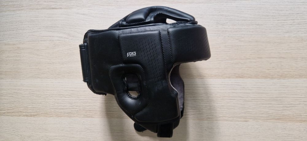 Rękawice bokserskie Leone, owijki, kask - ZESTAW