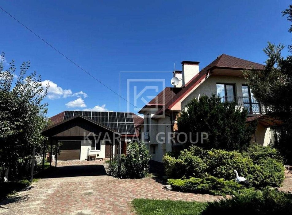 Просторий будинок 150 м² + гостьовий 80 м² у центрі Бородянки