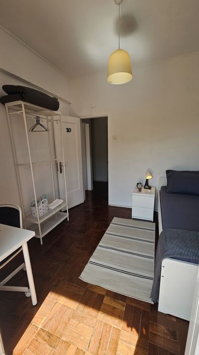 Quarto individual em Belém.