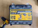 Wkrętarka DeWalt DCD730M2