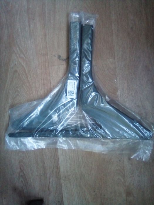 Продам новый комплект ножек для телевизора