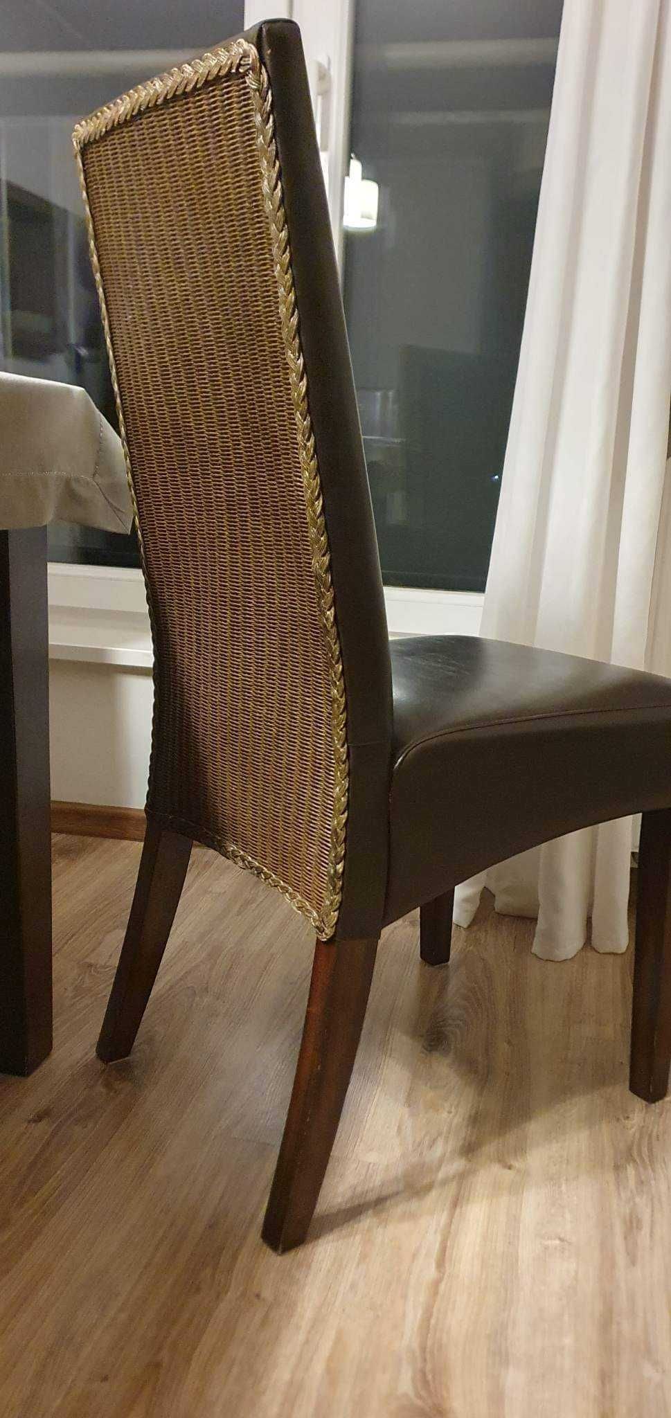 Rozkładany stół drewniany z 8 krzesłami
