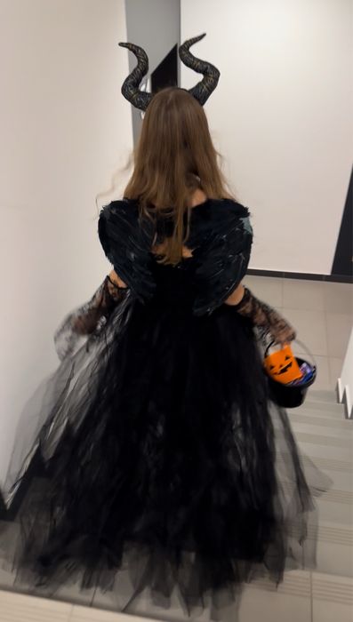 Kostium Czarnej Maleficent na Halloween - świetny stan