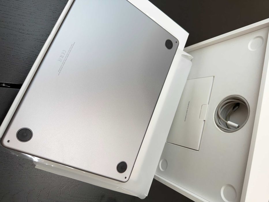 MacBook Air M2 2022, 8 GB RAM, 256 GB SSD, OVP, Akku 94%