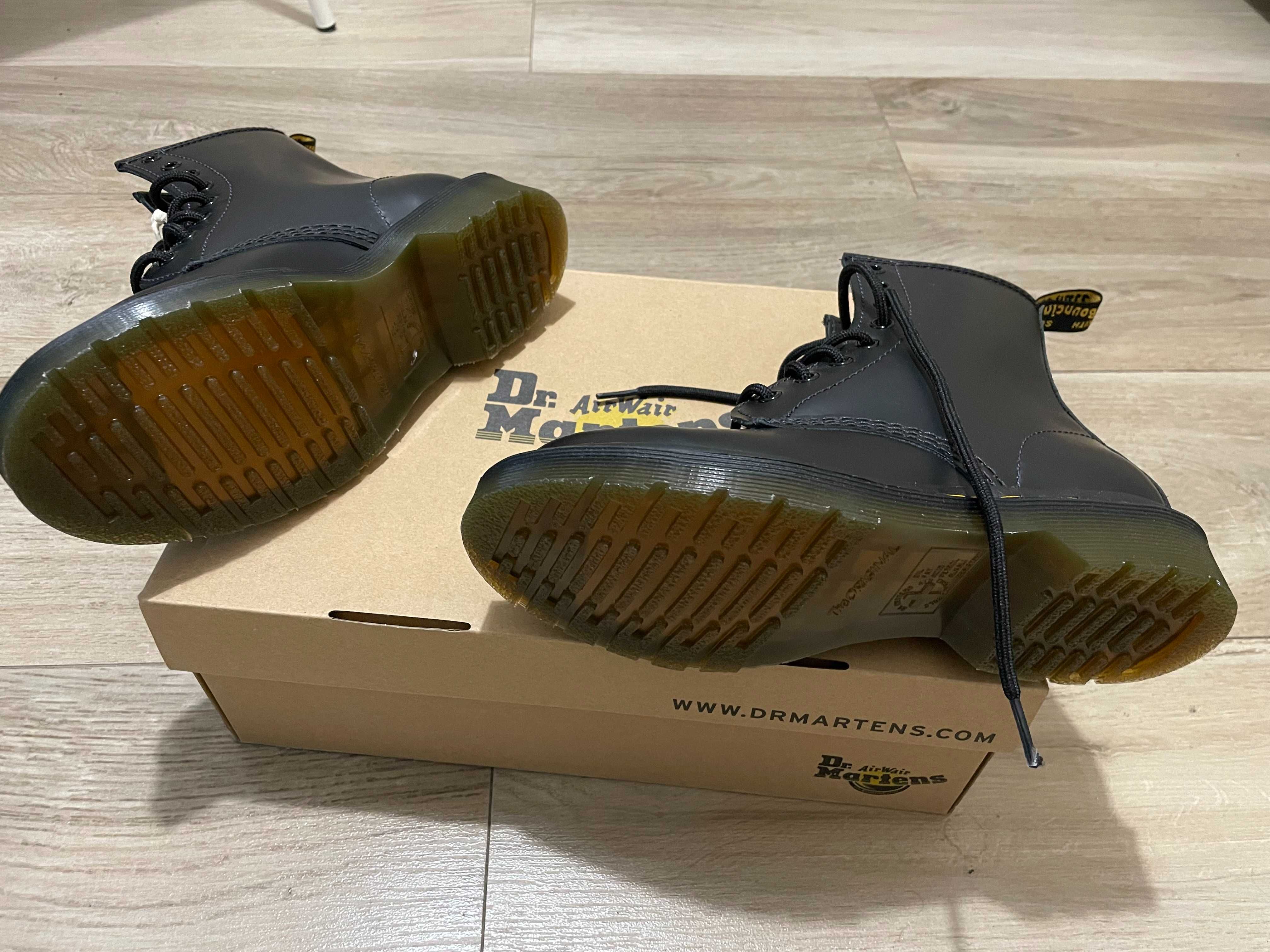 Buty Dr Martens rozmiar 37 oryginał z USA
