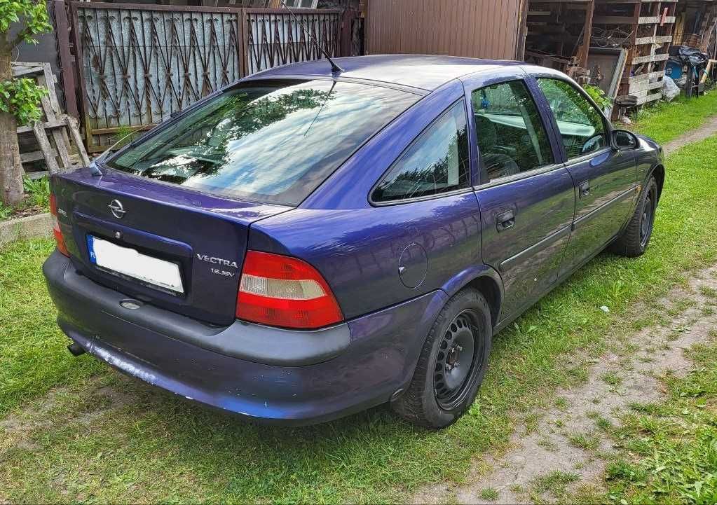 Opel Vectra B  1.6 benzyna  1998 rok