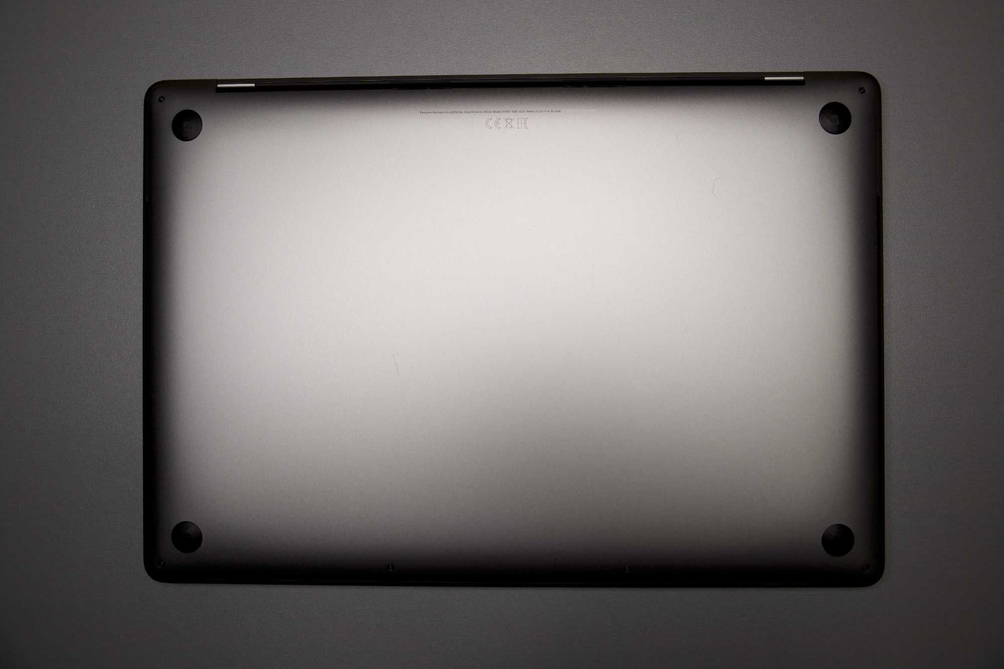 APPLE MacBook Pro 15" 2018 A1990 PRO VEGA 20! 32Gb RAM!
