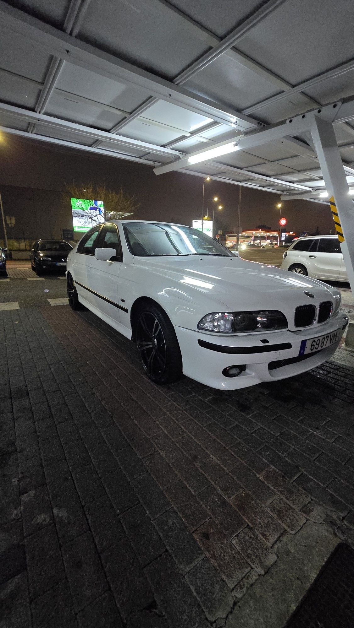 BMW 528I automática