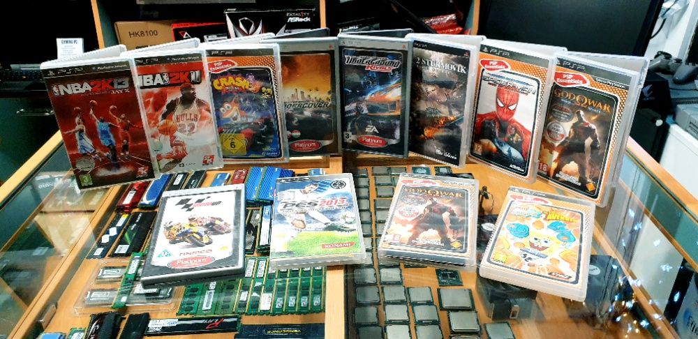 Gra Gry na PSP God of War itp.