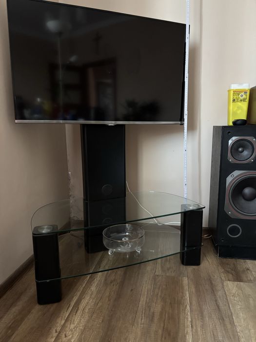 Stolik szklany Rtv do zawieszenia telewizora