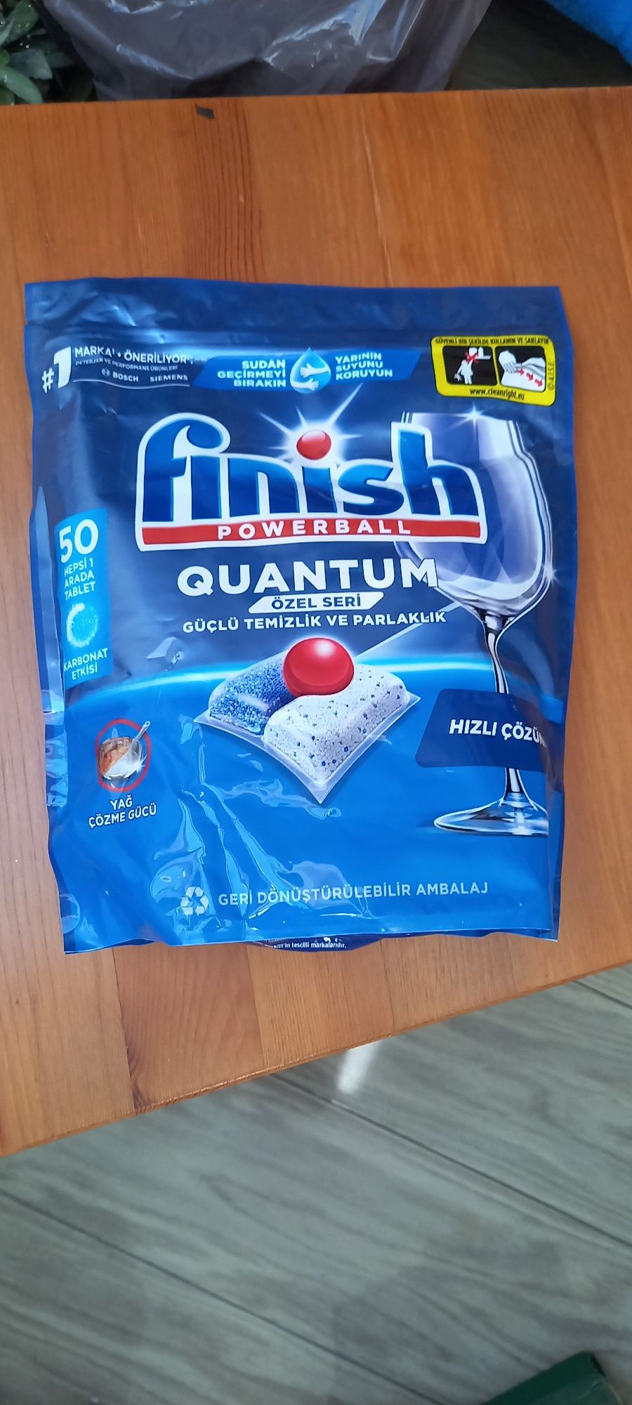 Tabletki do zmywarek finish Quantum 50szt w opakowaniu