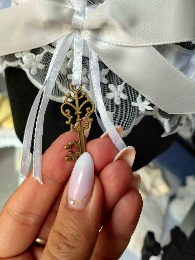 Podwiązka ślubna biała Boho