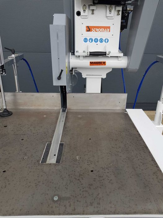 Piła kapownica, pneumatyczna STROMAB PS600 3/24