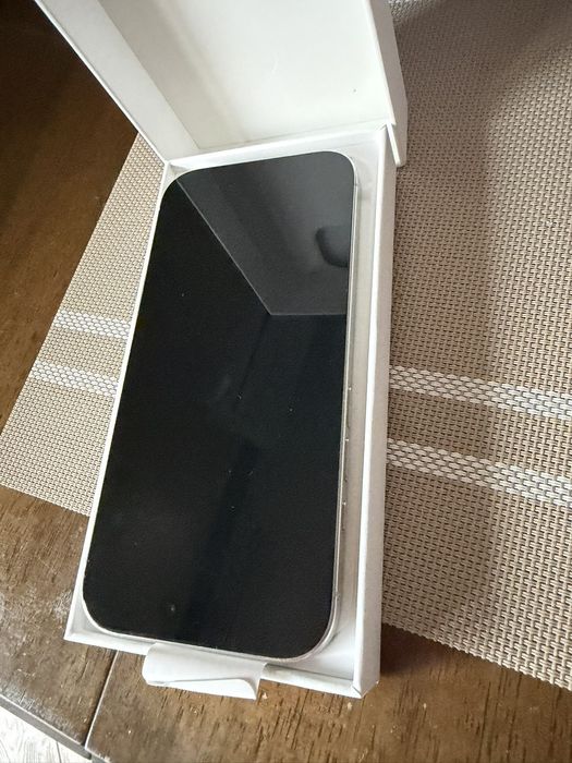 Apple iPhone 16 pro 256gb офицал