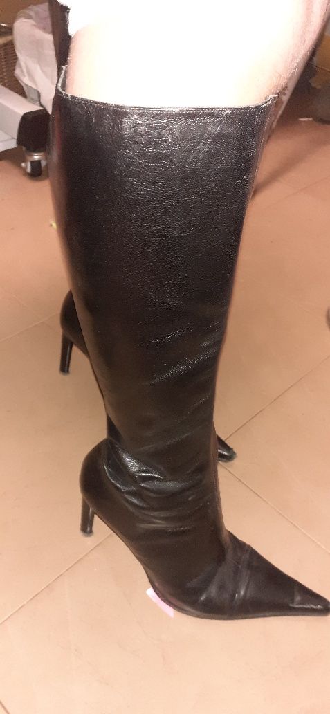 bota pele 39 preta usada