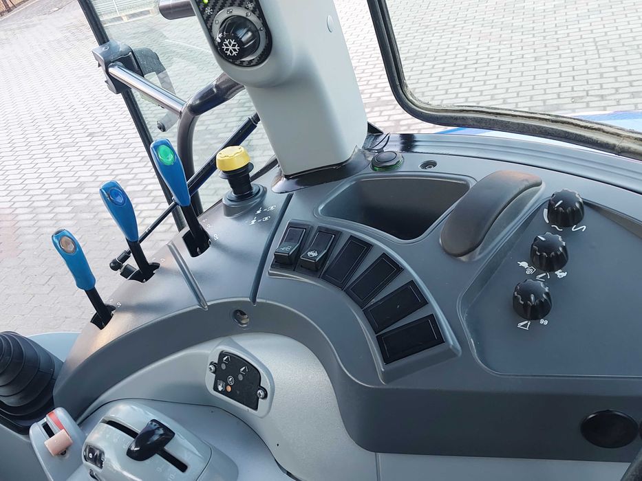 New Holland t4 85 / 105 koni  brutto FV 23%