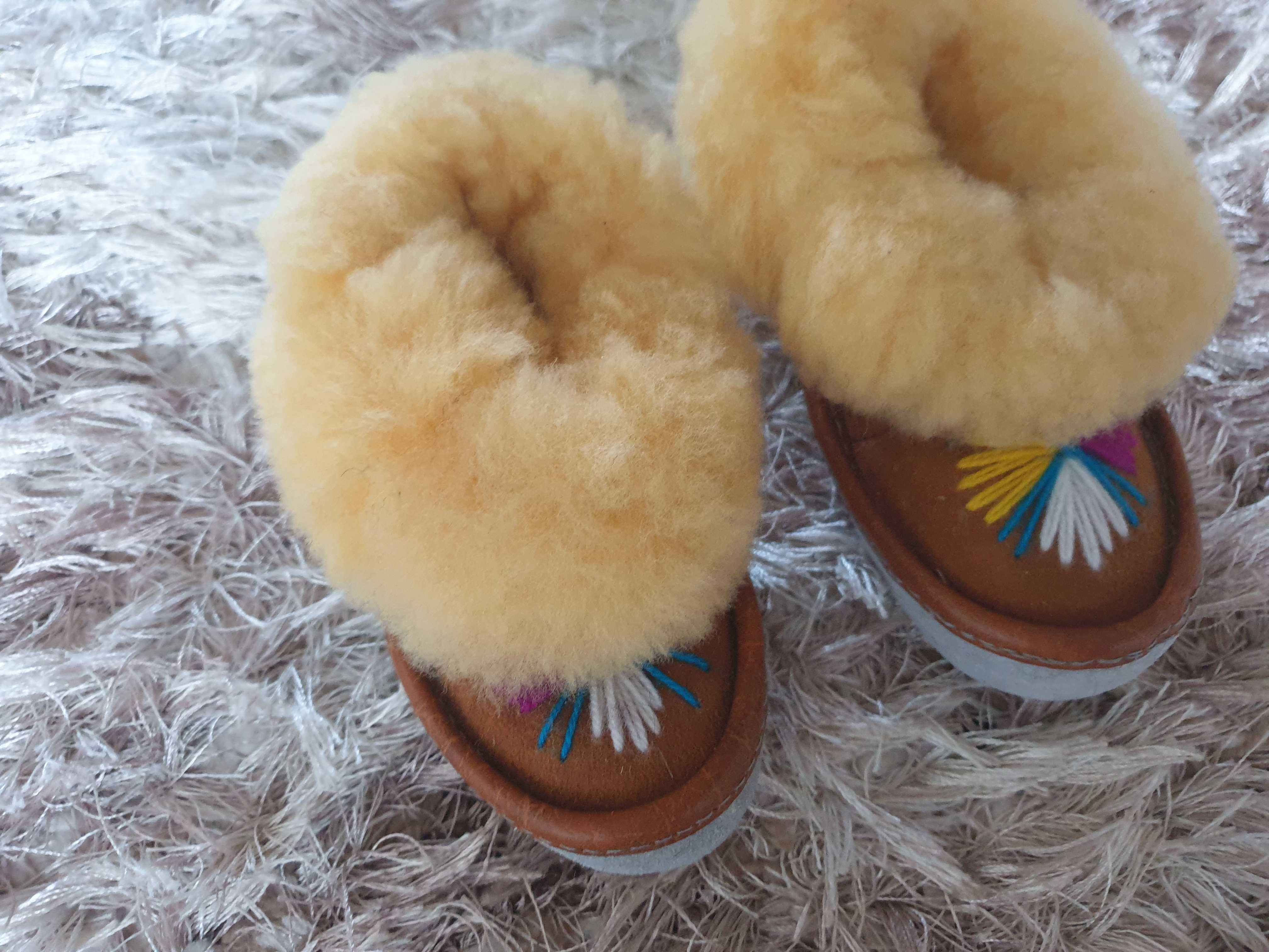 Nowe bambosze góralskie zimowe dla dziecka 16 cm