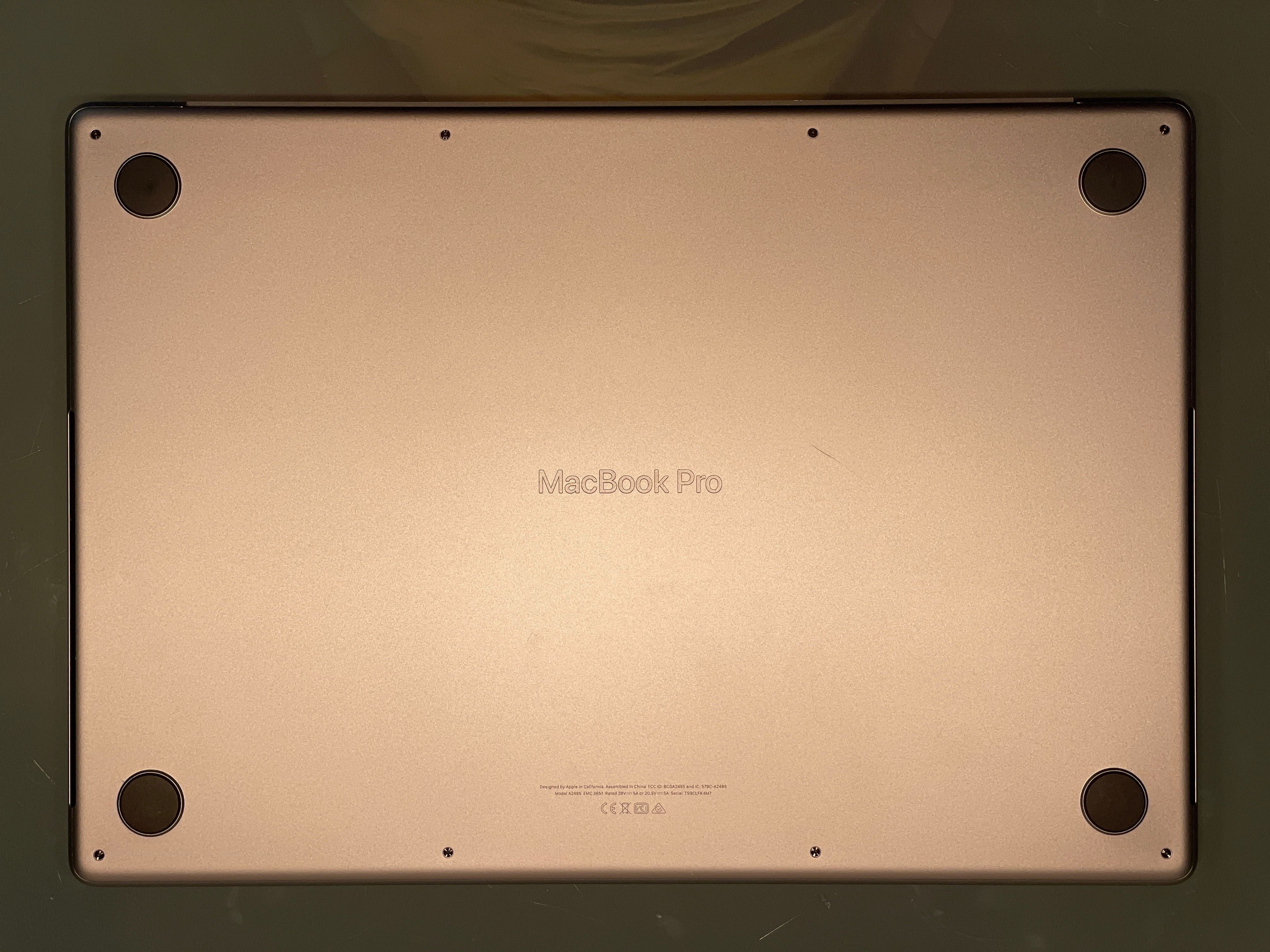 2021 MacBook Pro A2485 16" M1 PRO 32GB 512GB
