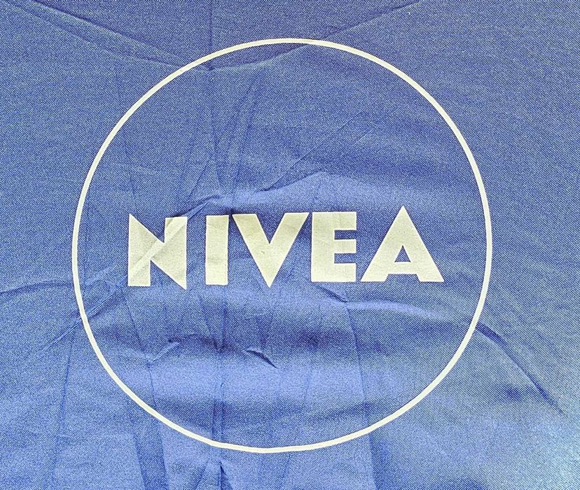 Parasol Nivea z pokrowcem automatyczny 100 cm