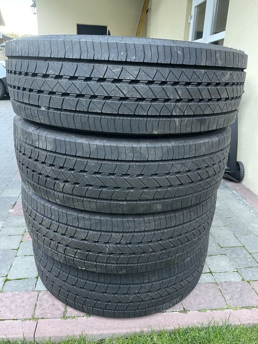 275/70-22,5.   Шини до вантажного автомобіля