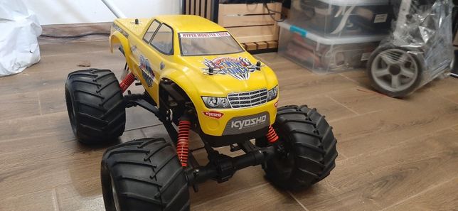 Обмен KYOSHO RC Twin Force Monster Truck