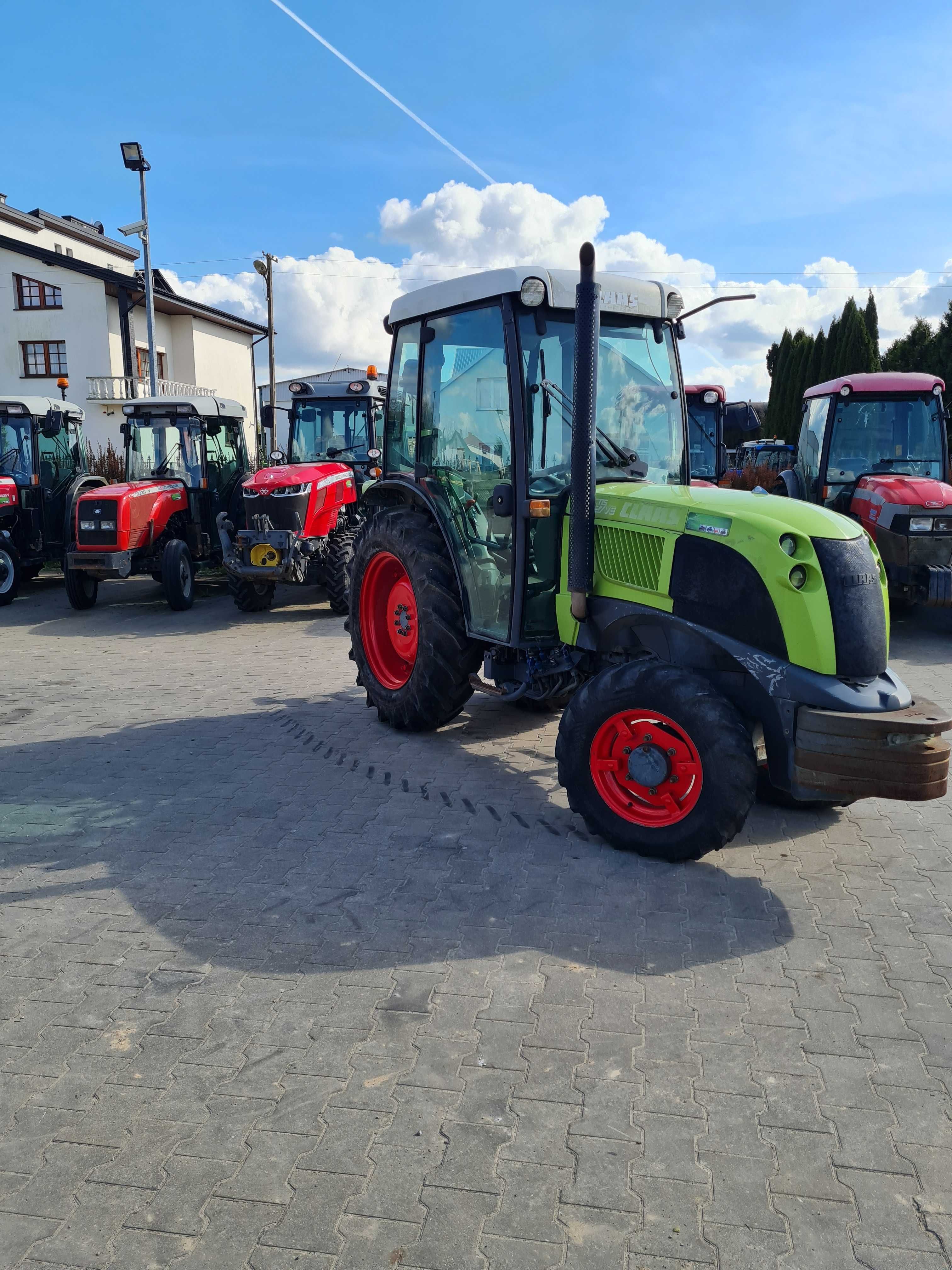 Ciągniki sadowniczy Claas Nexos 227 VE