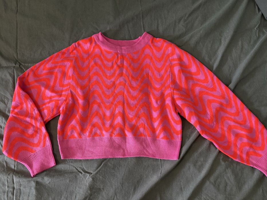 Светер рожевий M - розмір