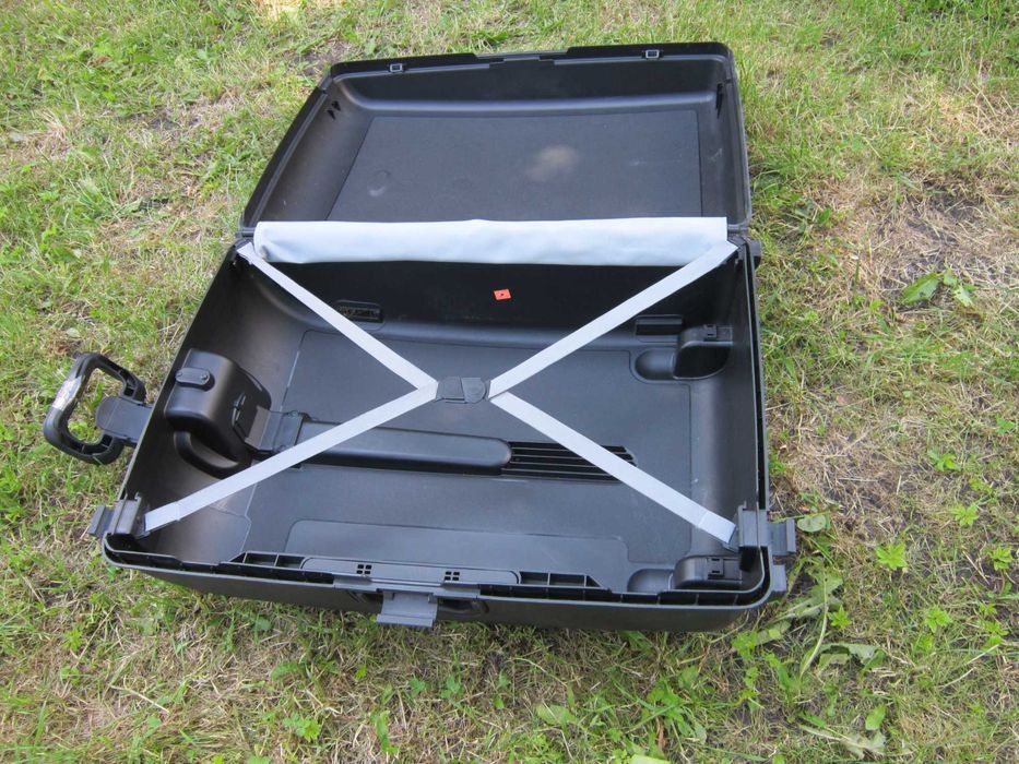 Валіза чемодан з твердого пластику Carlton 80 х 52 х 28 см