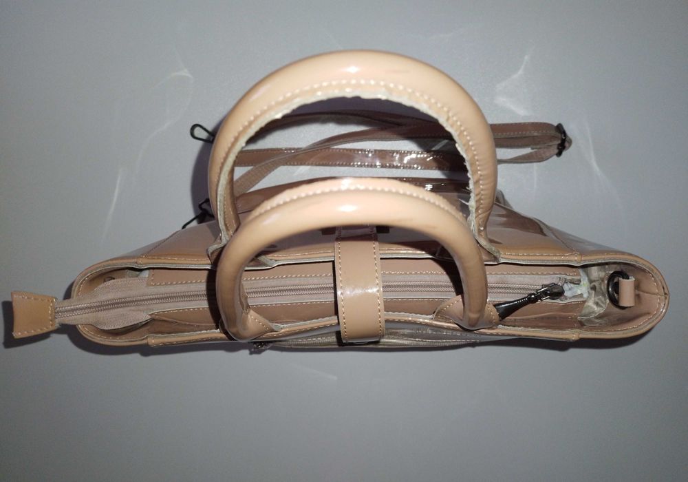 Сумка тоут кожа лак беж