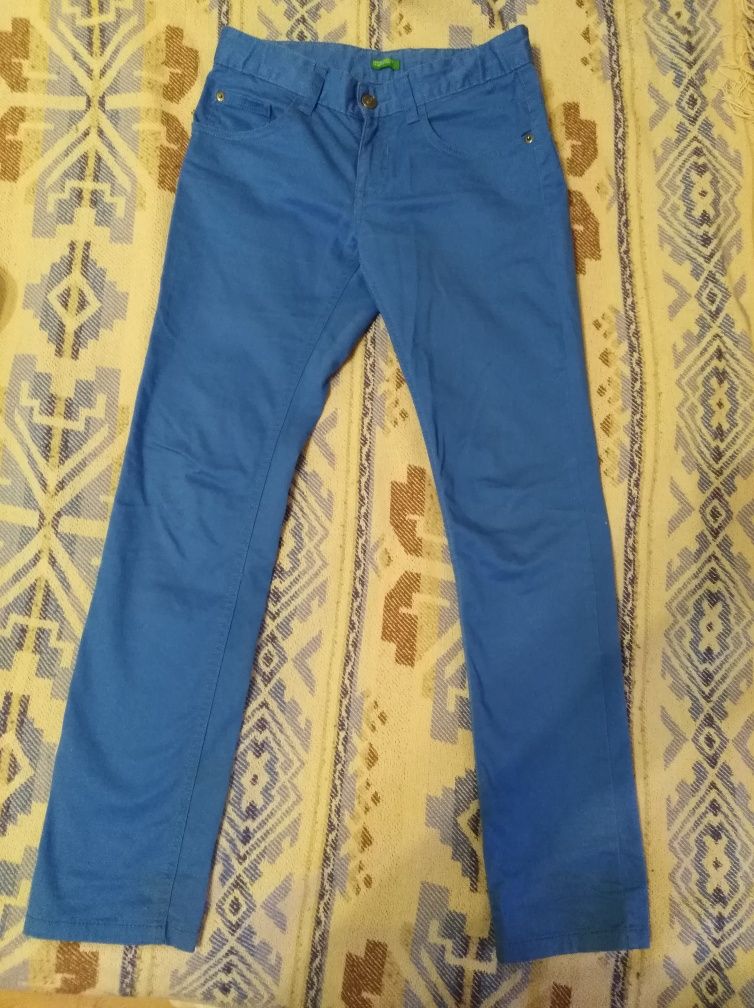 Лёгкие джинсы на мальчика Benetton
