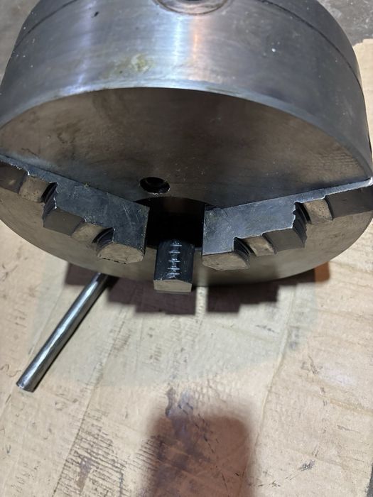 Патрон токарный 250 мм на конус Польша