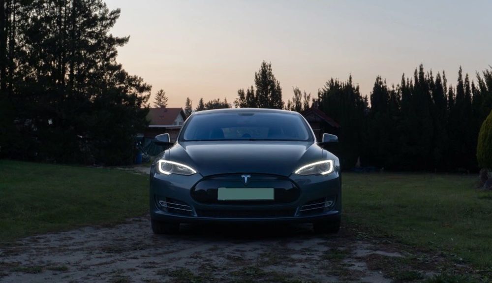 Tesla model s 2014