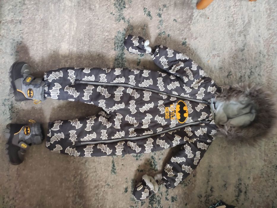 Kombinezon zimowy roz. 86 Batman