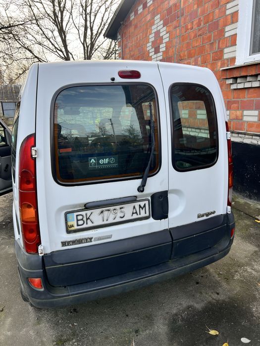 Рено кенго       .