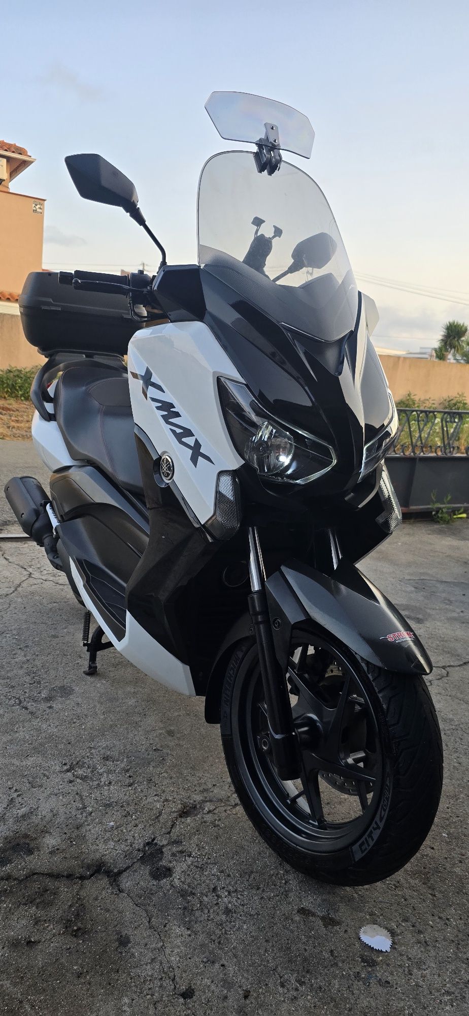 Vendo X-max 125cc