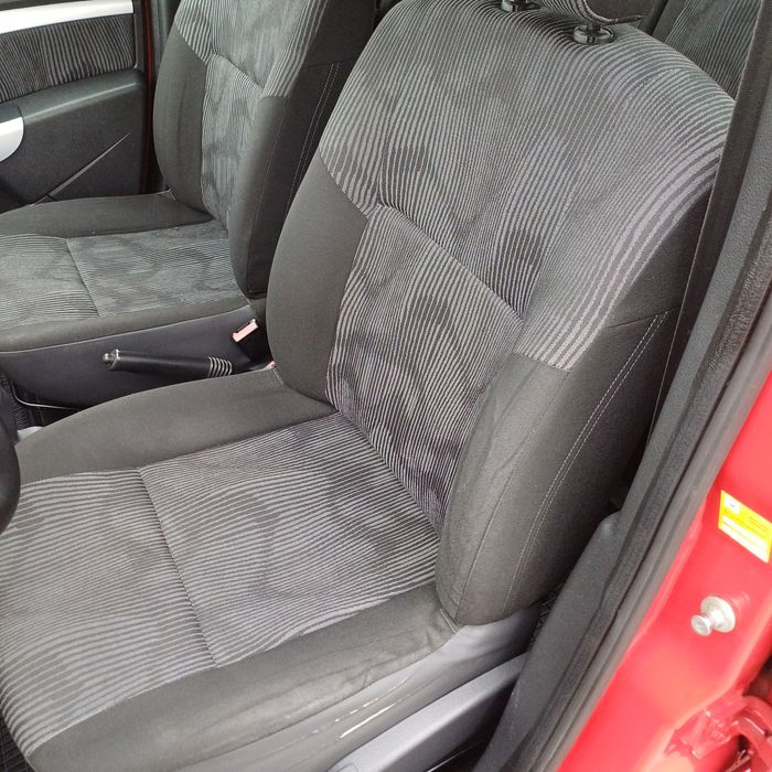 Продам Dacia Logan MCV 1.6 16V