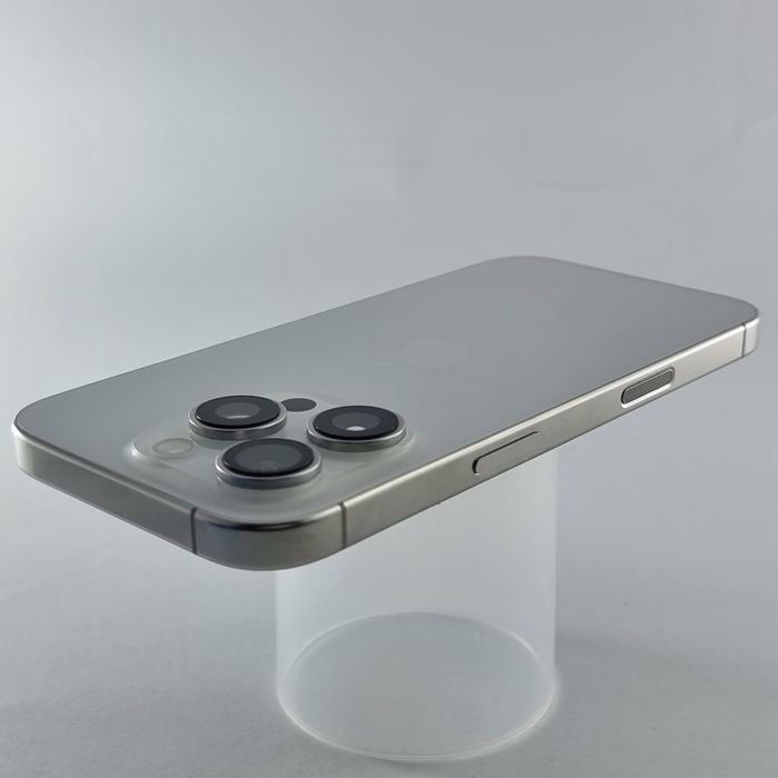 iPhone 16 pro 256 e sim