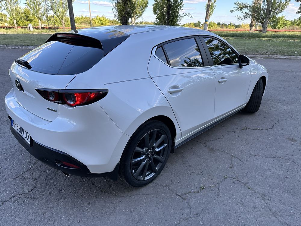 Продам Mazda 3