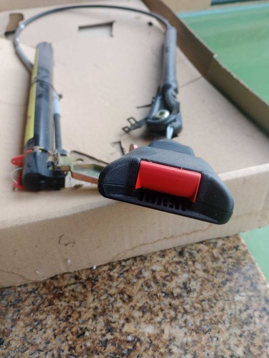 Pré-Tensor Frente Esquerdo Opel Corsa B