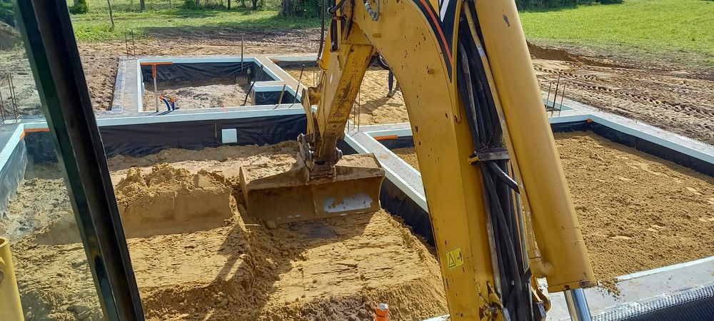 Usługi koparko-ładowarką