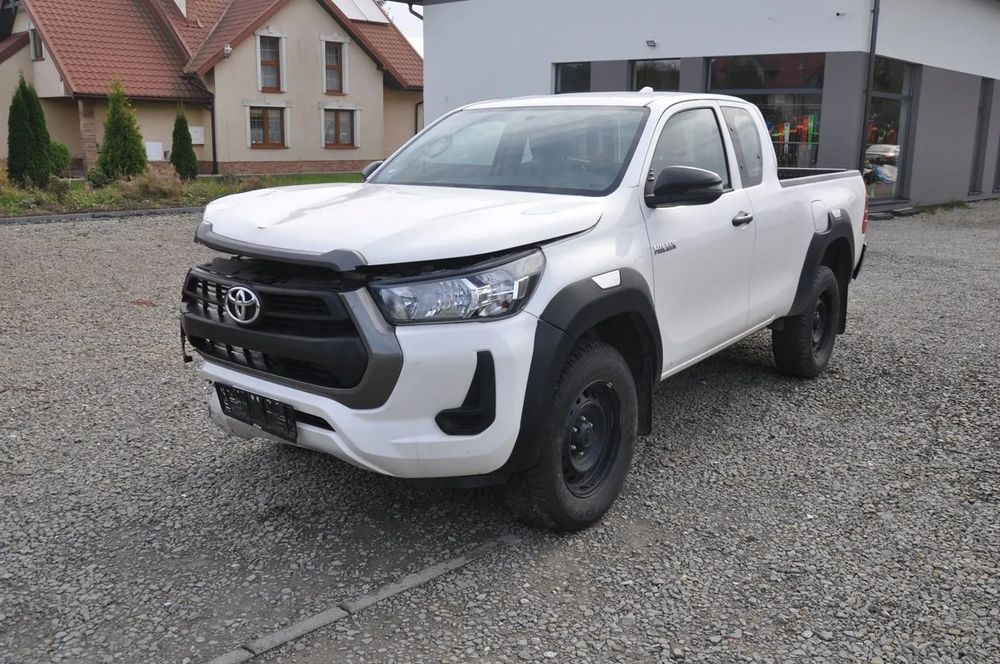 Toyota Hilux Lift wypas dostawcza 1 i 1/2 kabiny vat