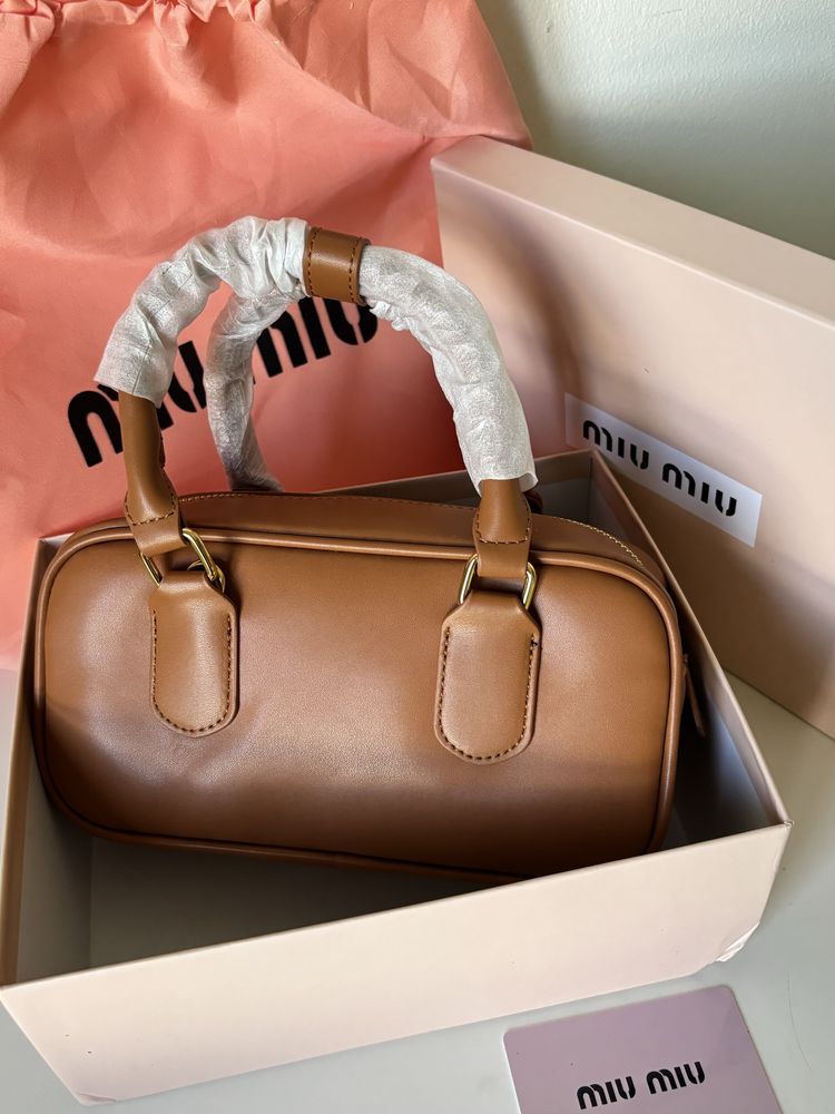 Muu Miu Castanha
