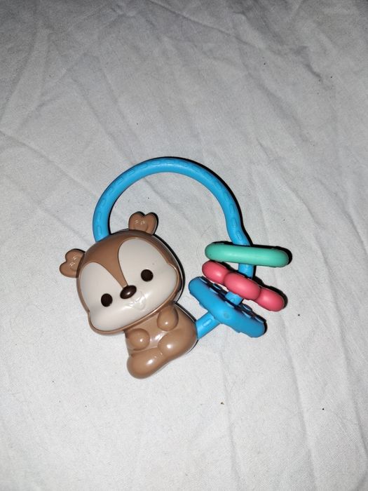 Małpka grzechotka dla niemowlaka