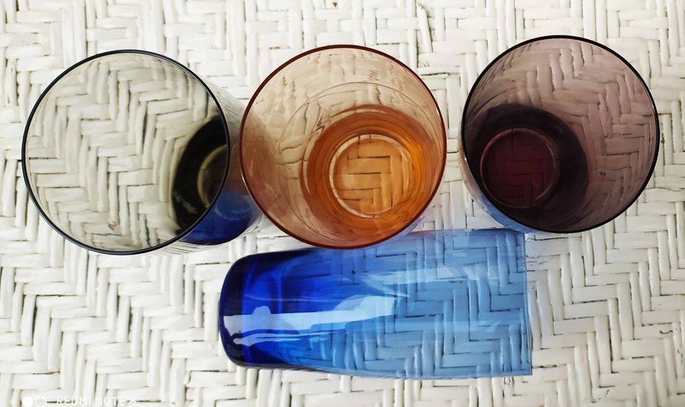 Copos de água ou sumo