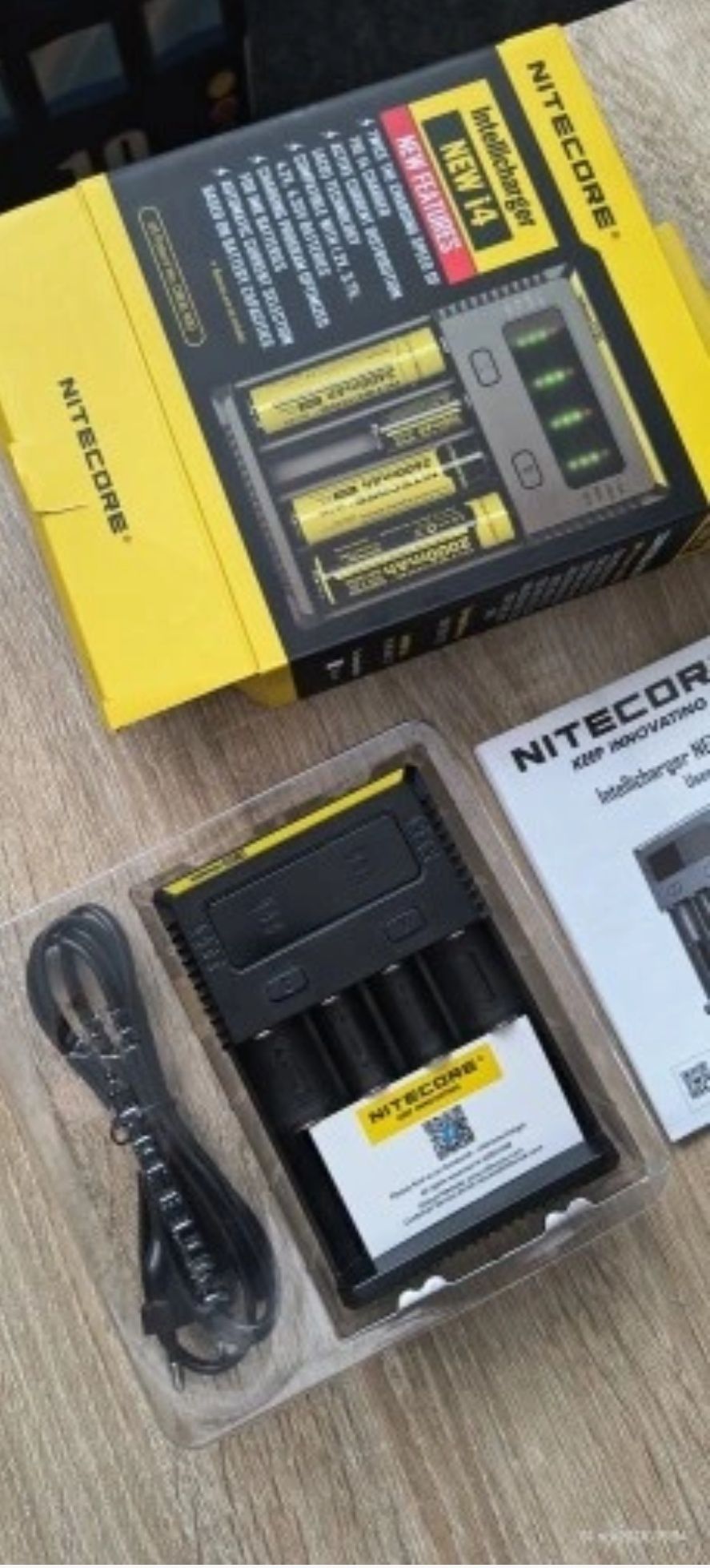 Ładowarka akumulatorów Nitecore i4 New