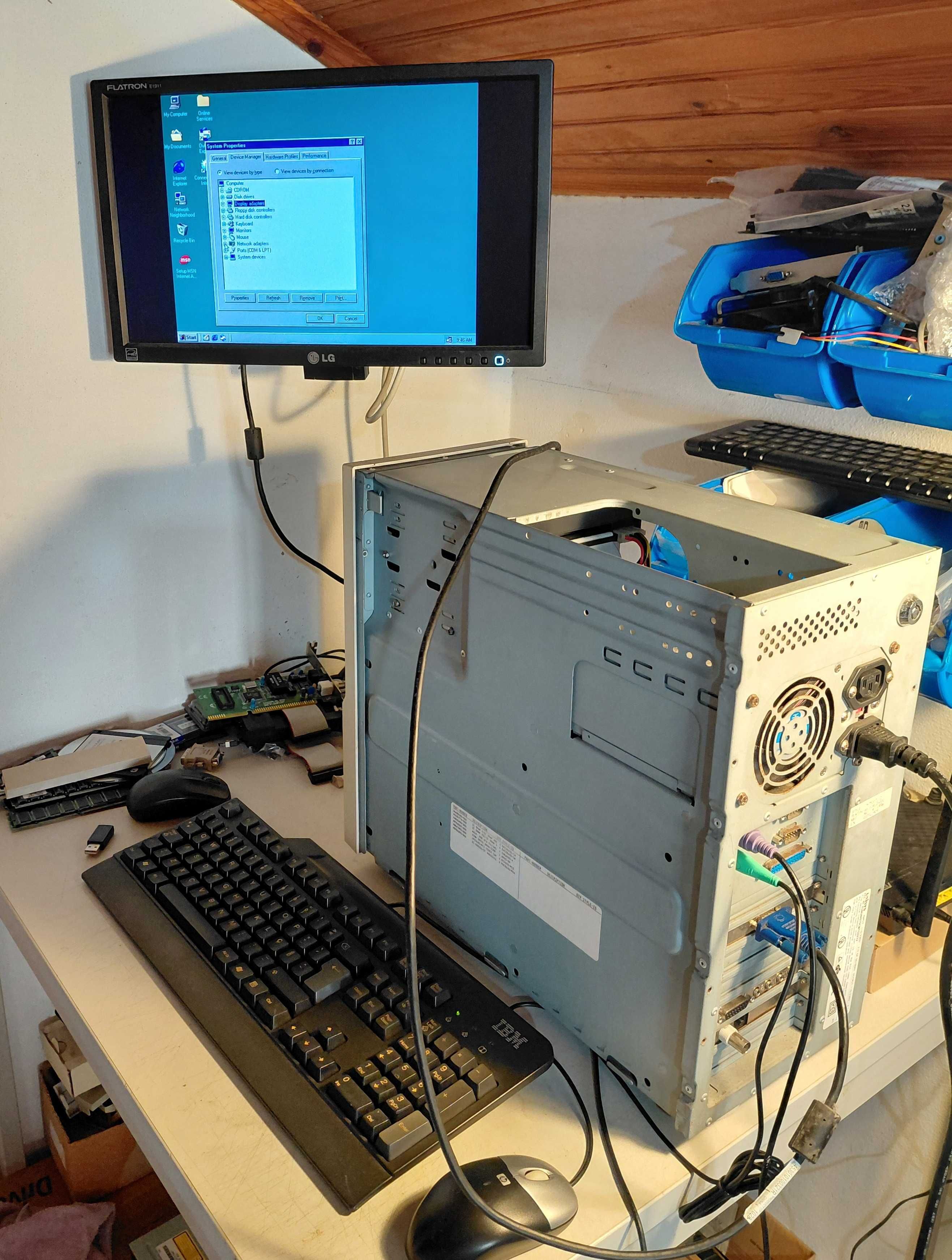 PC antigo Unisys Pentium 100MHz
