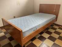 Cama individual com colchao