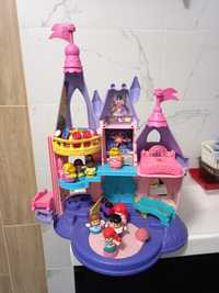 Zamek dla dzieci z figurkami