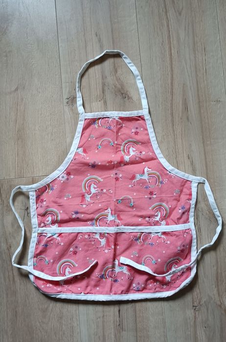 Super fartuszek kucharski fartuch kuchenny wiek około 2-4 latka