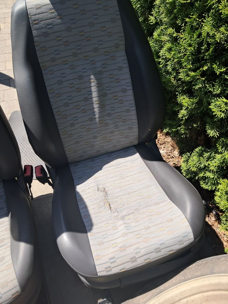 Fotel Fotele Vw Caddy 3 przednie przod